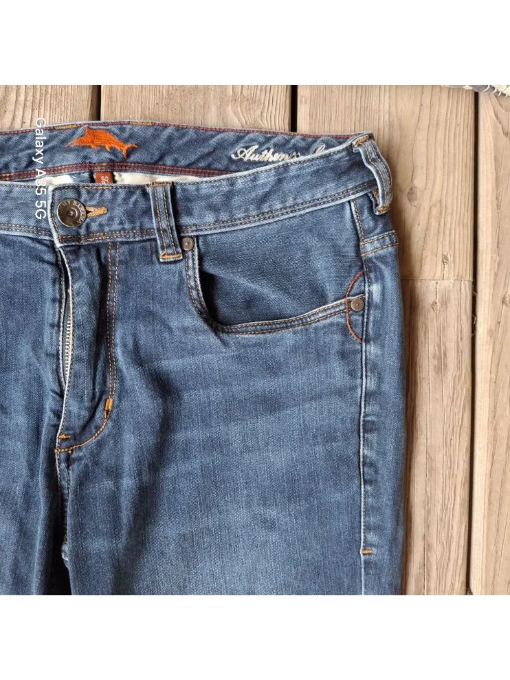Tommy Bahama crafted professional